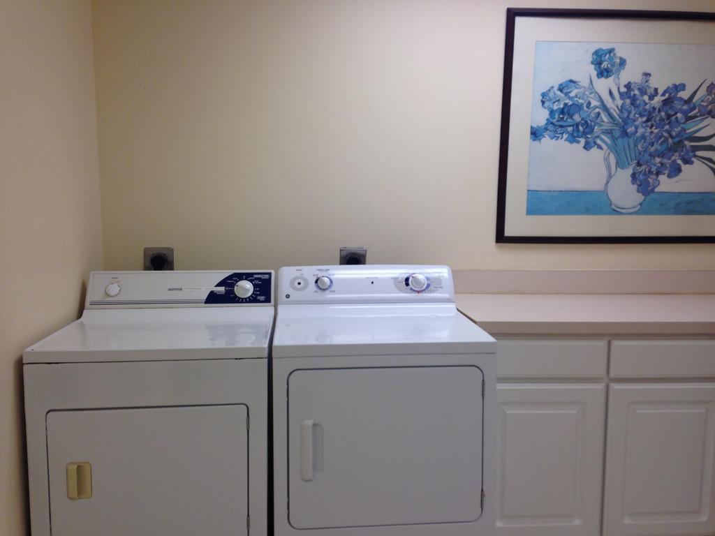 Cresthill Suites Suny University 奥尔巴尼 外观 照片