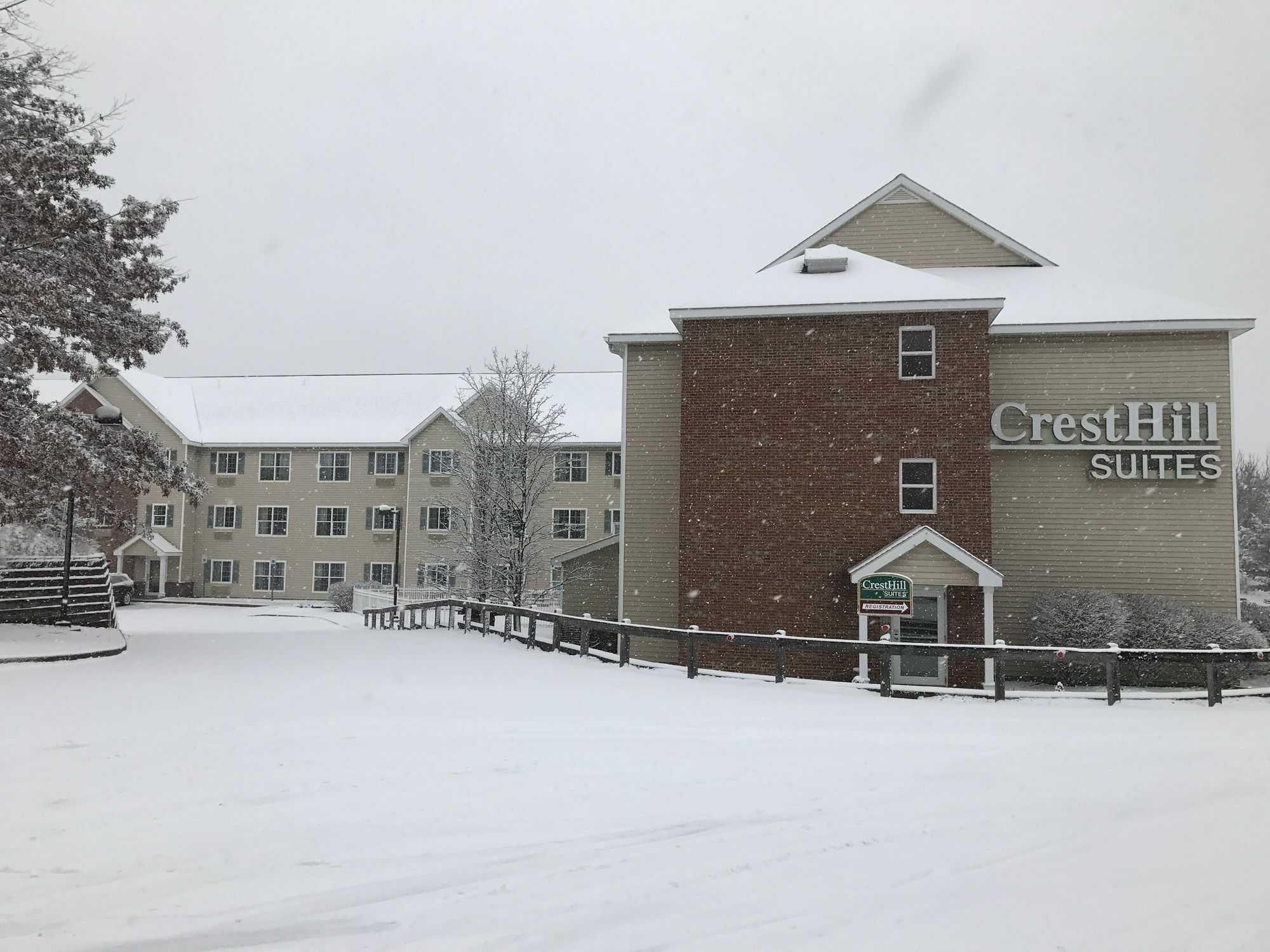 Cresthill Suites Suny University 奥尔巴尼 外观 照片